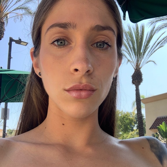 Meet your Posher, Priscila - Picture 7 of 10